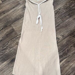 Honey Mango Maxi Halter Dress w Back Slit Size Medium